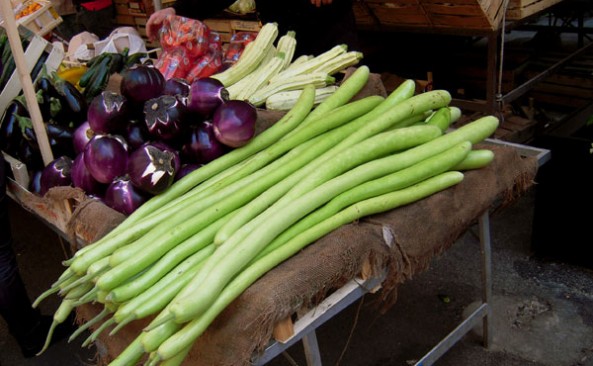 Al mercato in bicicletta… la minestra di cucuzza lunga siciliana