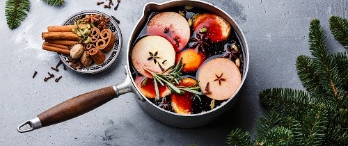 Il nuovo anno con vino caldo speziato e la mia stella dorata